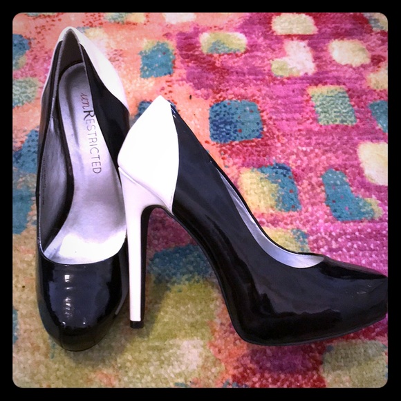 UnRestricted Black and White Pumps, gently used - Picture 1 of 6